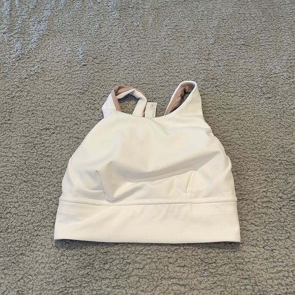 Lululemon Wunder Train Bra *Medium Support, C/D Cup White size 6 - Picture 2 of 5